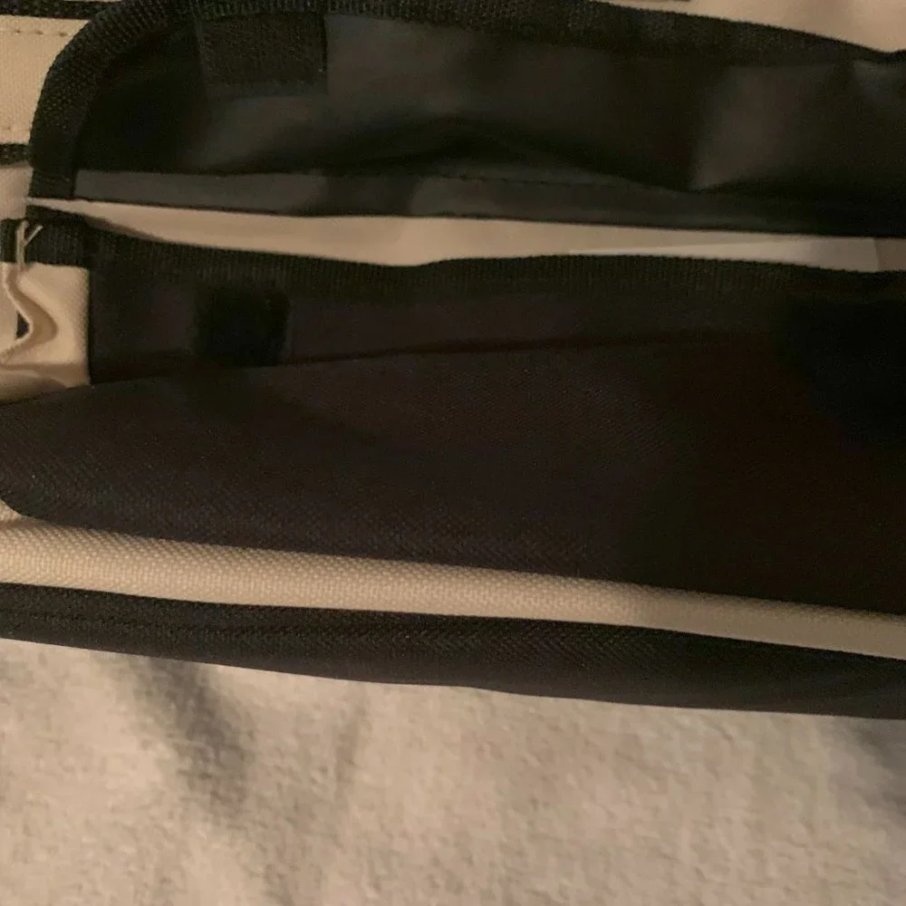 LEEDS DUFFEL COOLER BAG AND COVER WITH ICE PACK